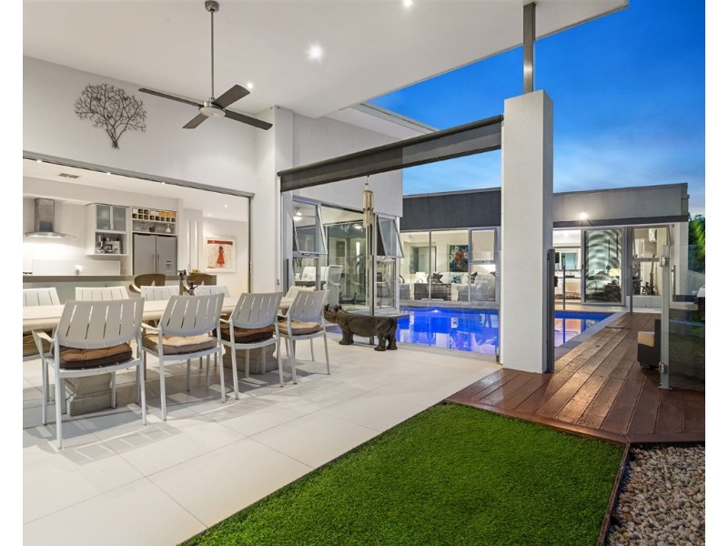 10 Springbrook Grove, Buderim QLD 4556