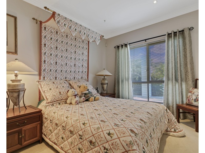 16 St Lucia Crescent, Parrearra QLD 4575