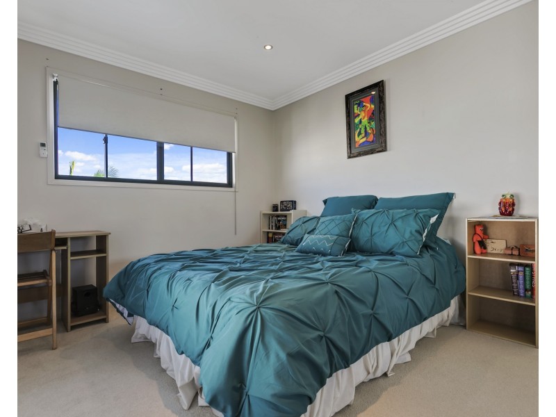 16 St Lucia Crescent, Parrearra QLD 4575