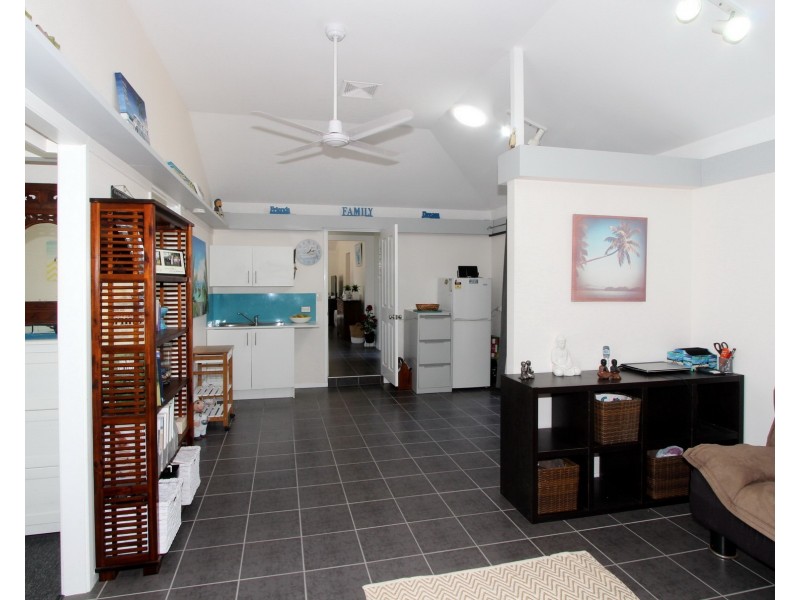 584 Nicklin Way, Wurtulla QLD 4575