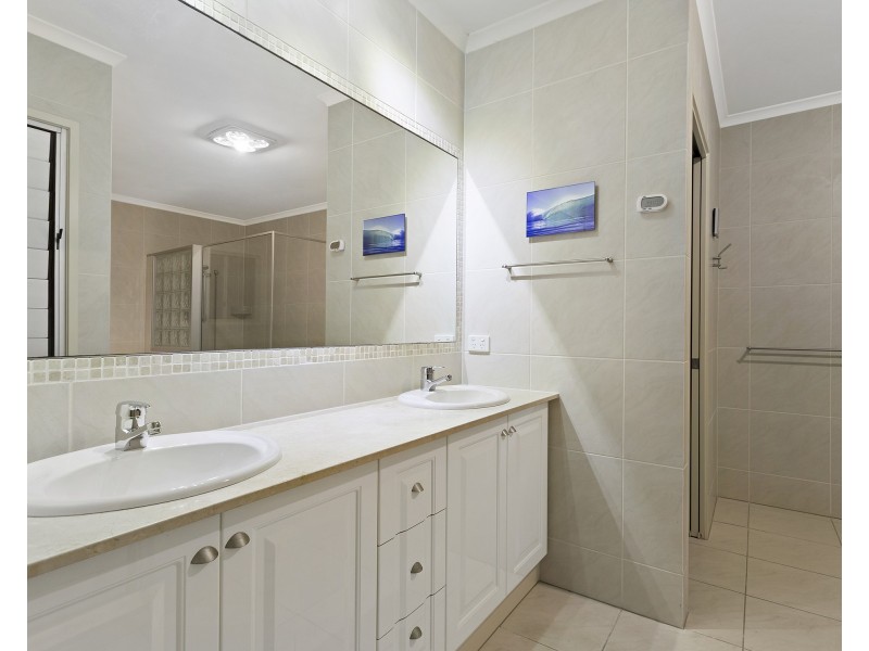4 Tranquil Place, Alexandra Headland QLD 4572