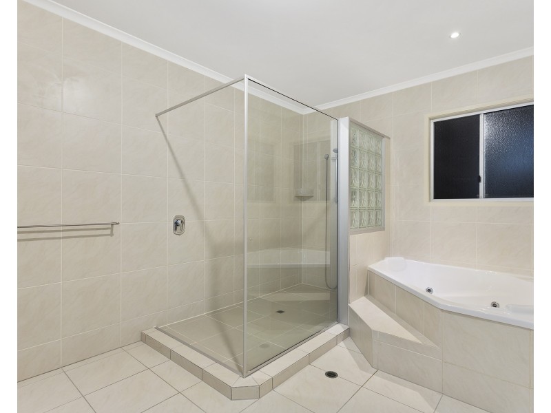 4 Tranquil Place, Alexandra Headland QLD 4572