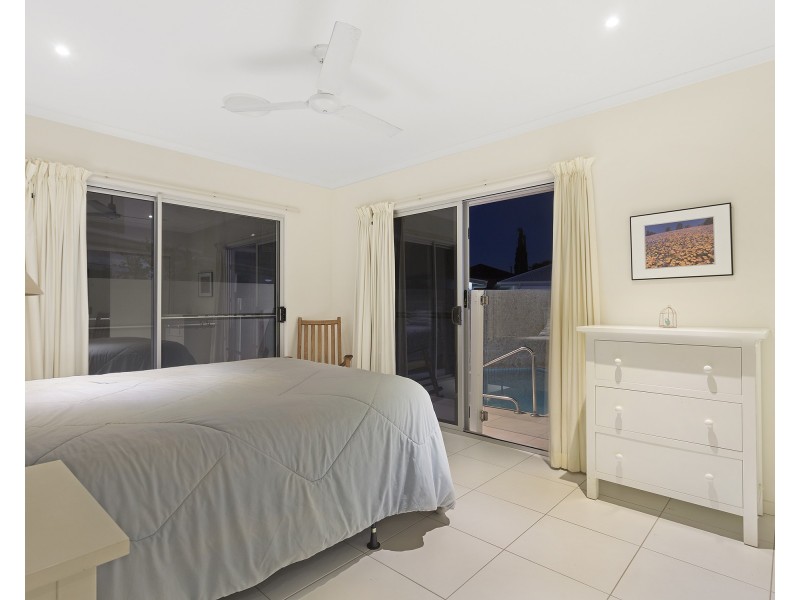 4 Tranquil Place, Alexandra Headland QLD 4572
