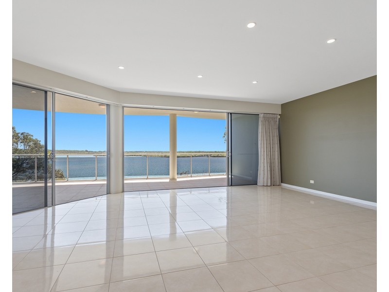 401/50 Picnic Point Esplanade, Maroochydore QLD 4558