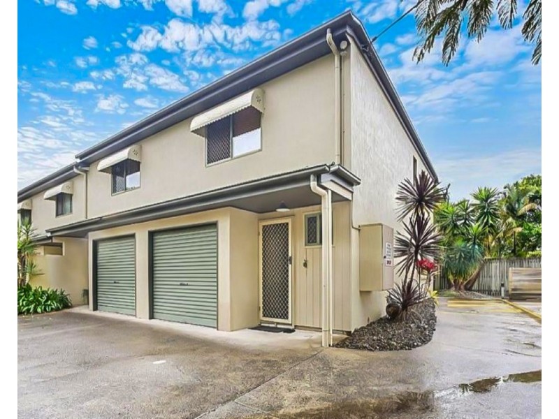 2/15 Primary School Court, Maroochydore QLD 4558