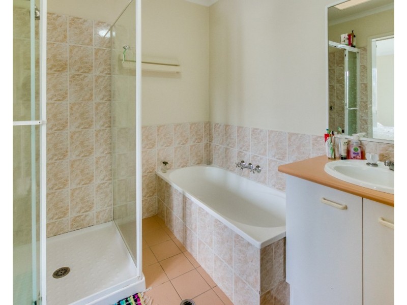 2/15 Primary School Court, Maroochydore QLD 4558