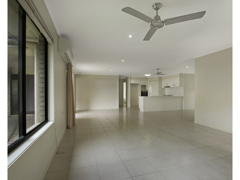 3 Crows Ash Place, Kuluin QLD 4558