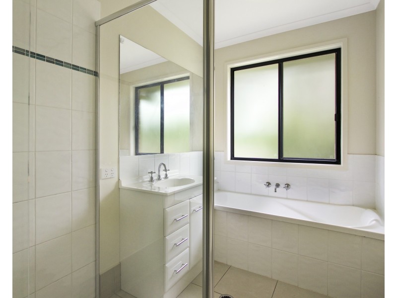 3 Crows Ash Place, Kuluin QLD 4558