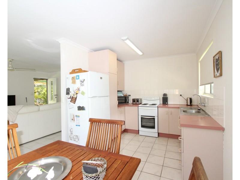 58  Oloway Crescent, Alexandra Headland QLD 4572