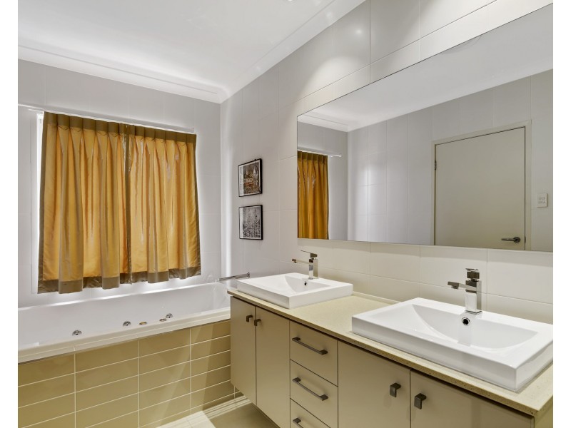 9 Yamba Court, Maroochydore QLD 4558