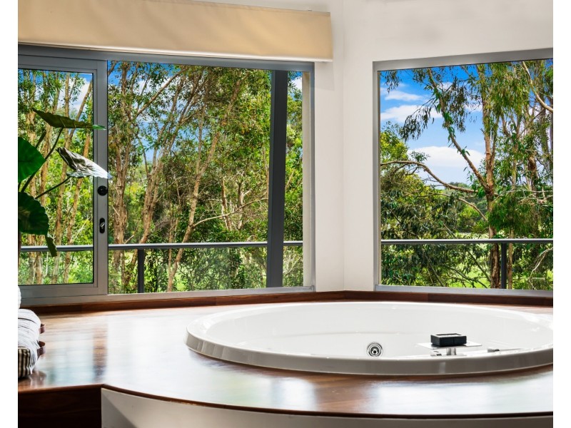 1 Hetherington Drive, Twin Waters QLD 4564