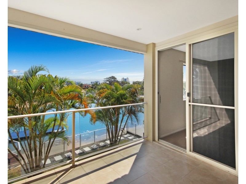 4/24 Woomba PLace, Mooloolaba QLD 4557