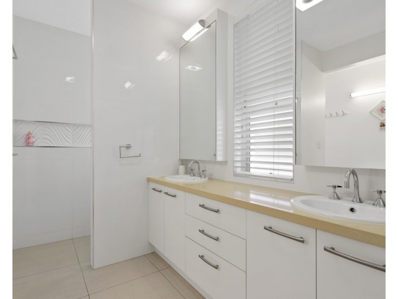 32 Yellow Fin Circuit, Mountain Creek QLD 4557