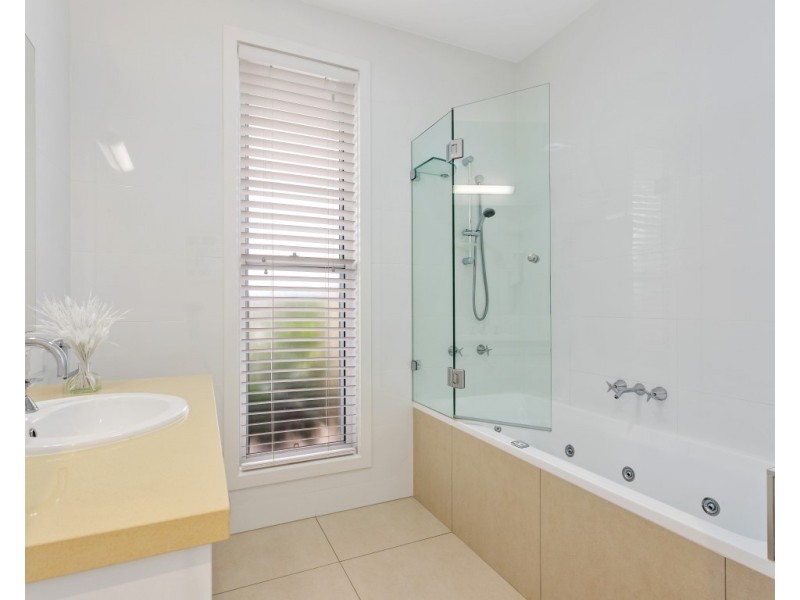 32 Yellow Fin Circuit, Mountain Creek QLD 4557