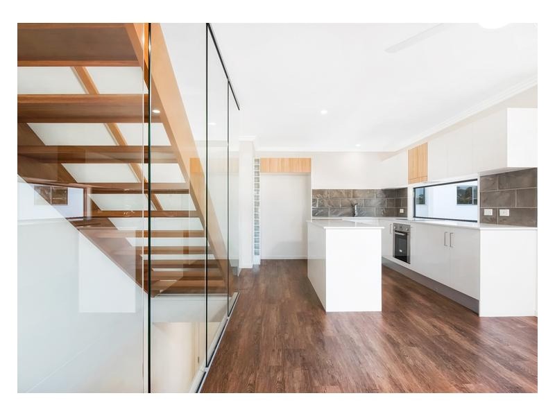 325-329 Bradman Avenue, Maroochydore QLD 4558