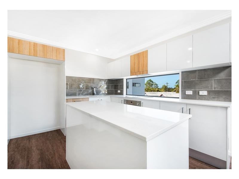 325-329 Bradman Avenue, Maroochydore QLD 4558