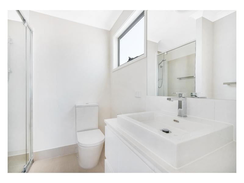 325-329 Bradman Avenue, Maroochydore QLD 4558