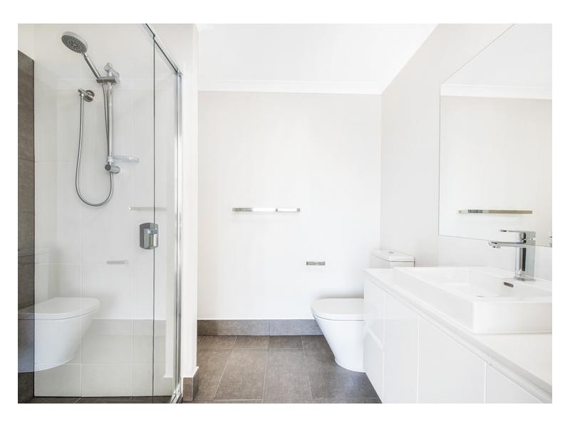 325-329 Bradman Avenue, Maroochydore QLD 4558