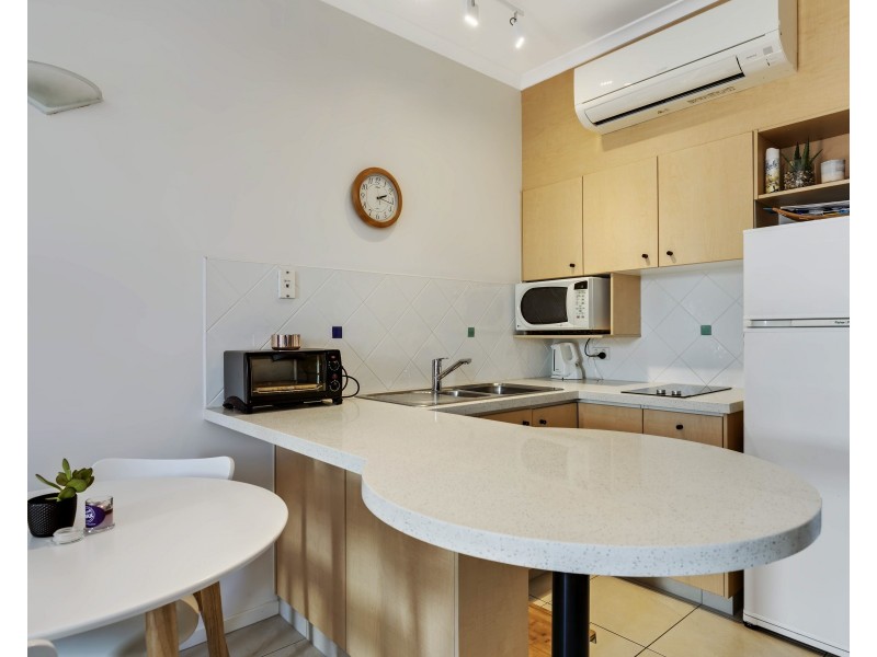 31/136-138 Alexandra Parade, Alexandra Headland QLD 4572