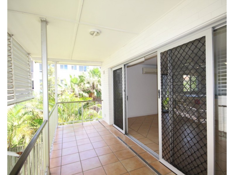 2/5 Douglas Street, Mooloolaba QLD 4557