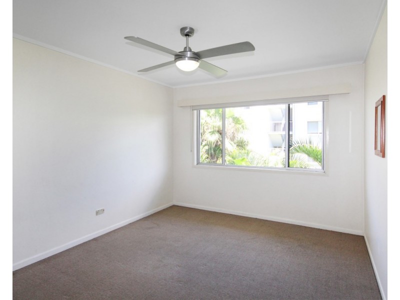 2/5 Douglas Street, Mooloolaba QLD 4557
