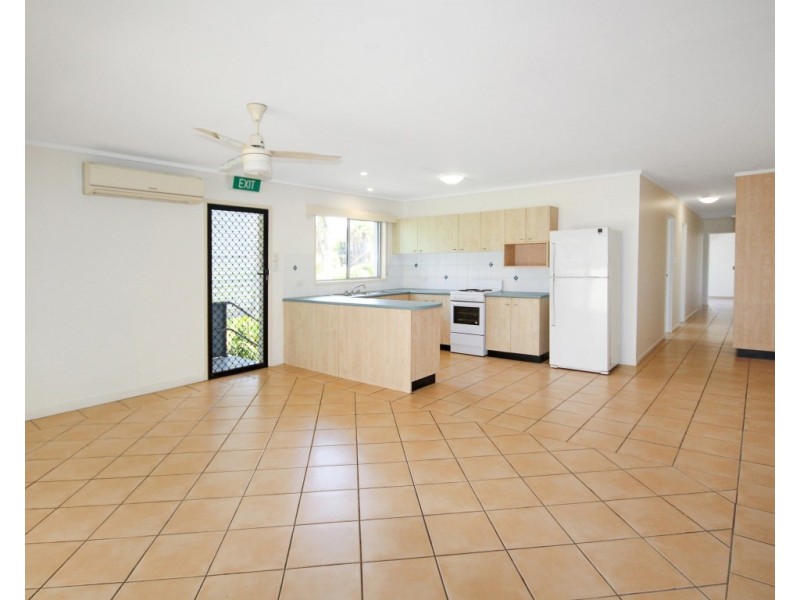 2/5 Douglas Street, Mooloolaba QLD 4557