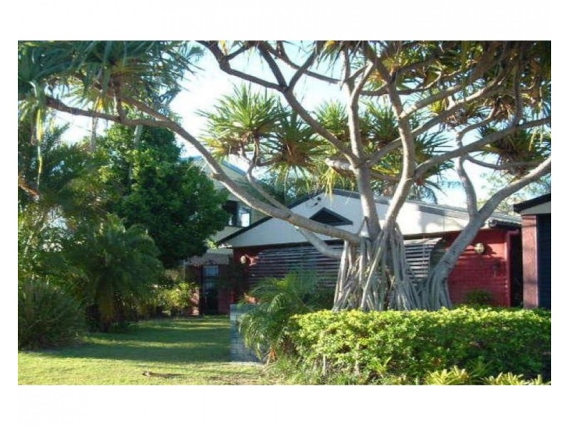 16 Amarina Avenue, Mooloolaba QLD 4557
