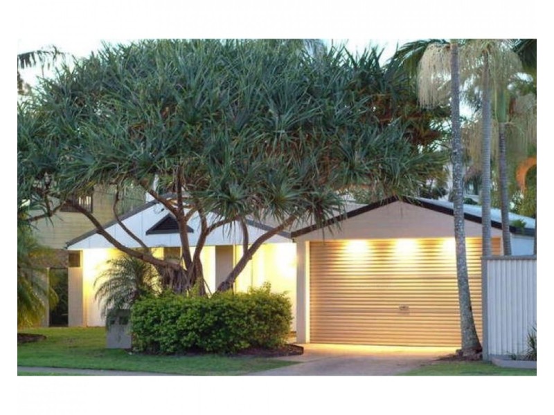 16 Amarina Avenue, Mooloolaba QLD 4557