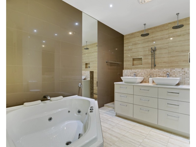 6 Miljee Court, Buderim QLD 4556