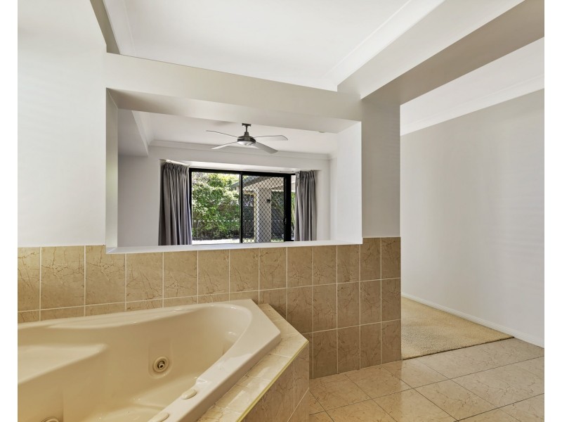 36  Comet Drive, Sunrise Beach QLD 4567