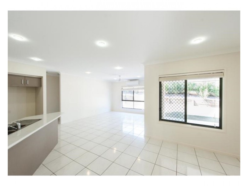 50 Petigrain Avenue, Palmwoods QLD 4555