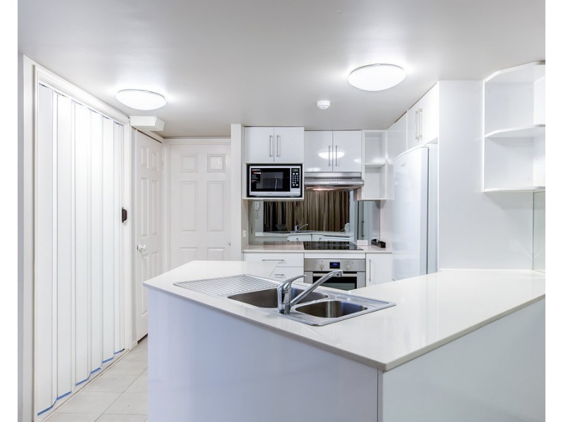 11/2-4  Picnic Point Esplanade, Maroochydore QLD 4558