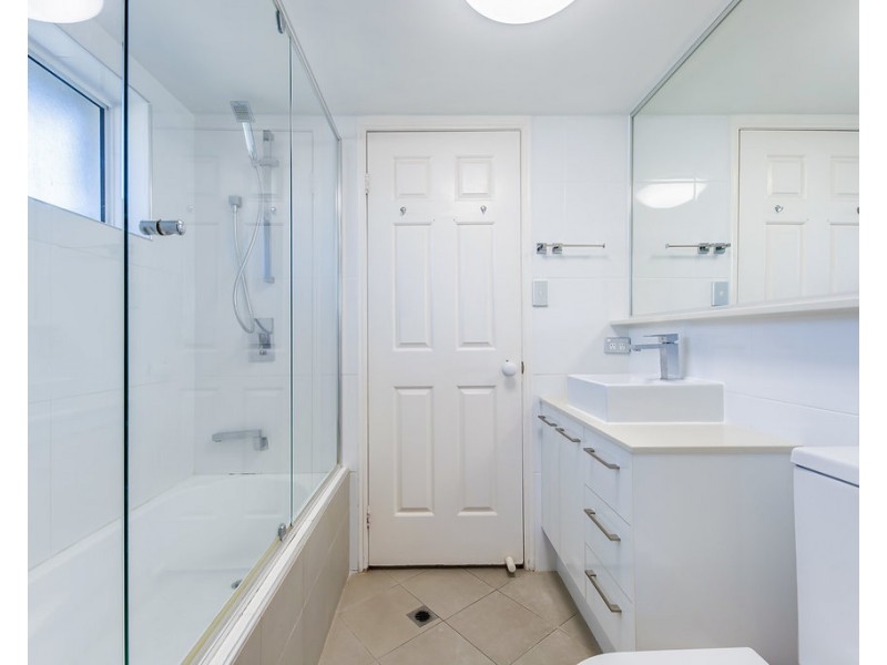 11/2-4  Picnic Point Esplanade, Maroochydore QLD 4558