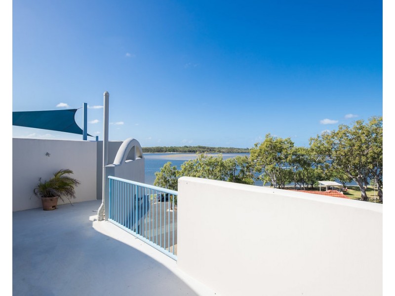 11/2-4  Picnic Point Esplanade, Maroochydore QLD 4558
