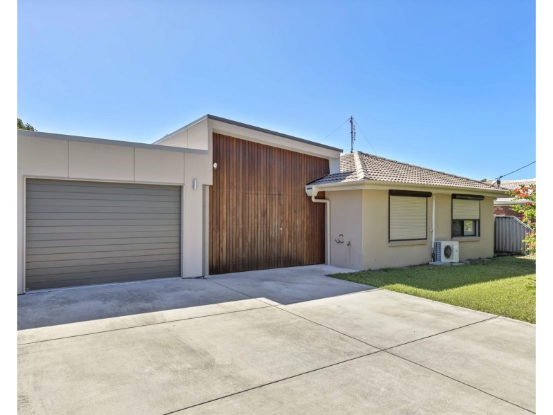 33 Nicklin Way, Buddina QLD 4575