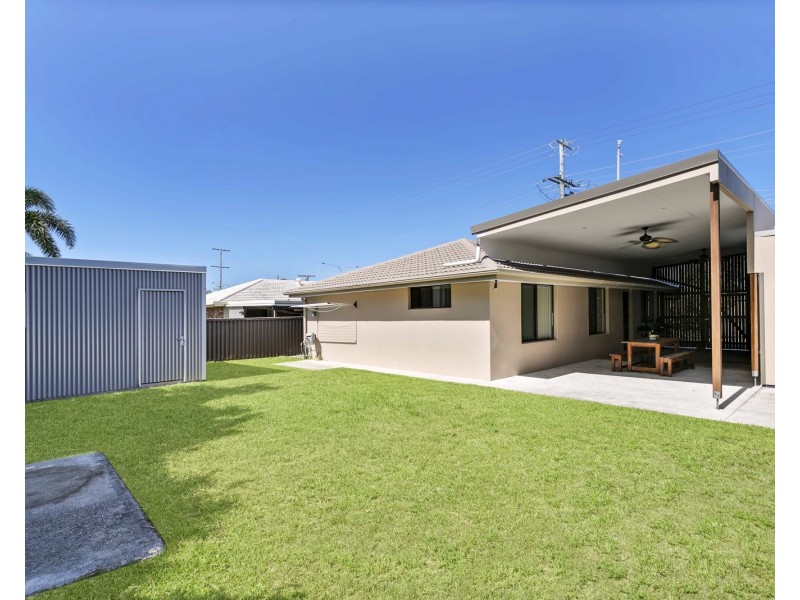 33 Nicklin Way, Buddina QLD 4575