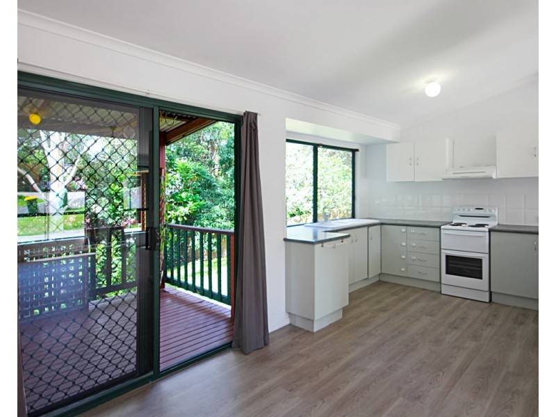 12 Sapphire Drive, Nambour QLD 4560