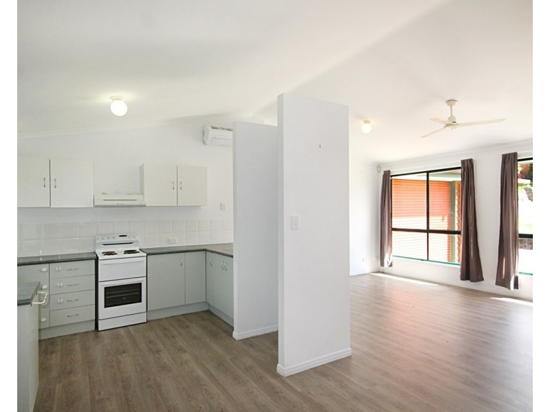 12 Sapphire Drive, Nambour QLD 4560