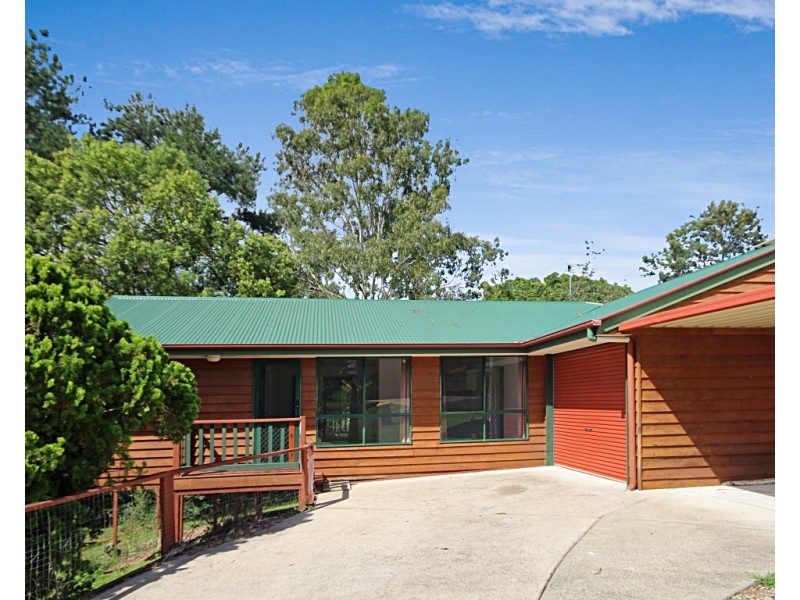 12 Sapphire Drive, Nambour QLD 4560