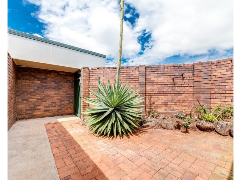 1/359 Bradman Avenue, Maroochydore QLD 4558