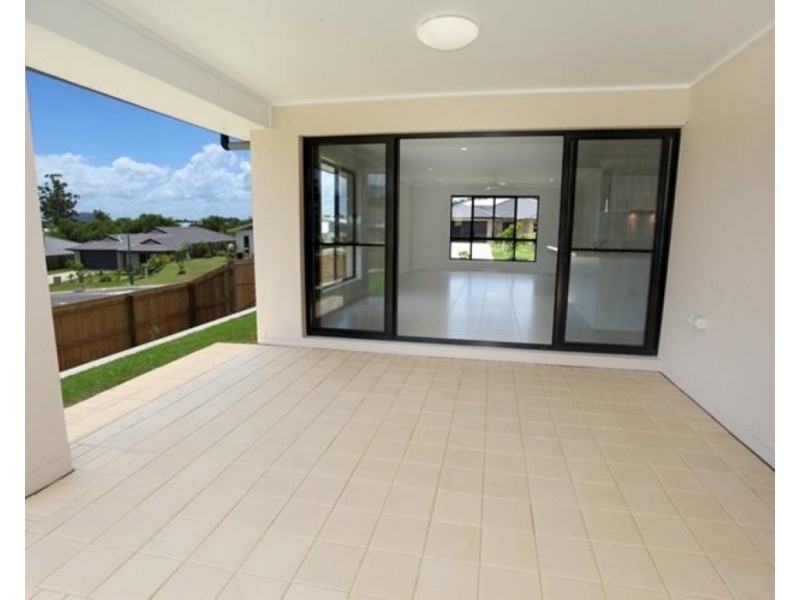 2/10 Ginger Bell Avenue, Bli Bli QLD 4560