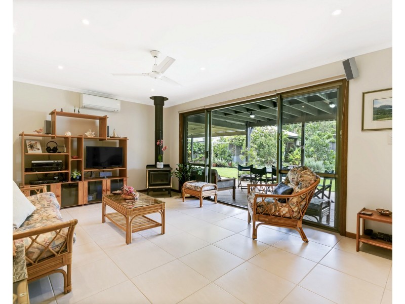 407 Oceanic Drive, Wurtulla QLD 4575