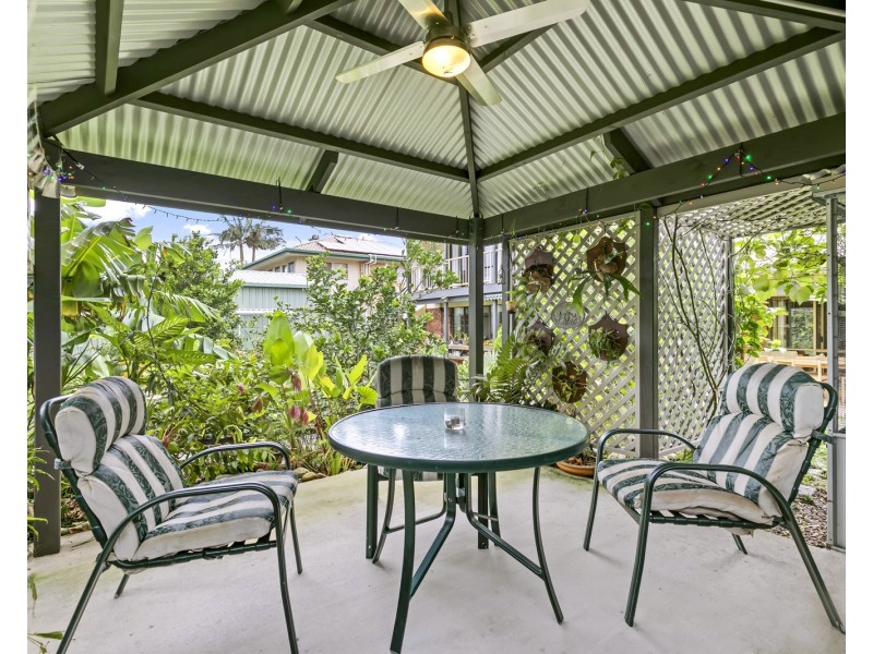 407 Oceanic Drive, Wurtulla QLD 4575