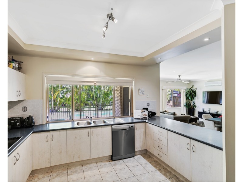 8 Adrian Close, Buderim QLD 4556