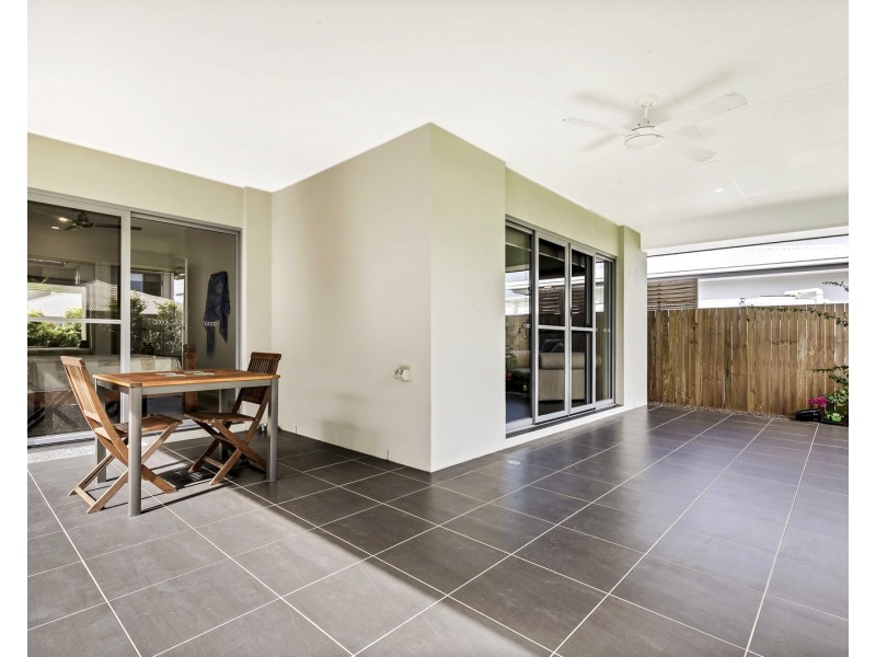 18 Hideaway Street, Birtinya QLD 4575