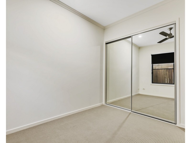 18 Hideaway Street, Birtinya QLD 4575