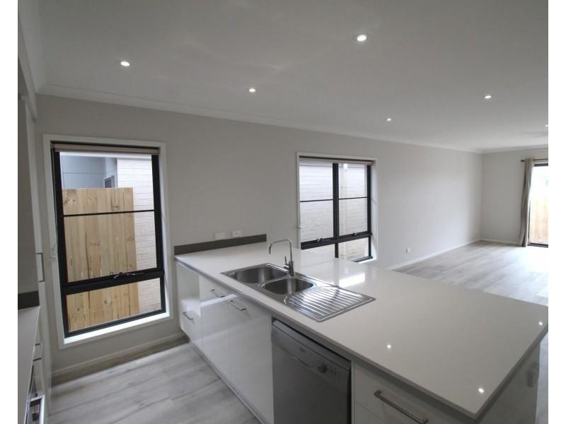 50 Amber Drive, Caloundra West QLD 4551