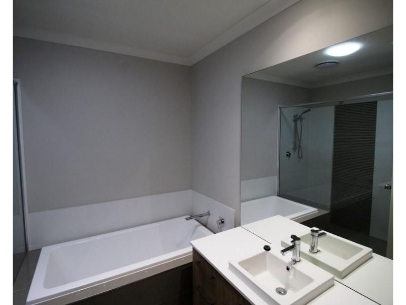 50 Amber Drive, Caloundra West QLD 4551