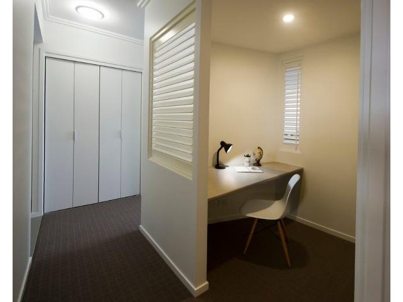 328/21 Innovation Parkway, Birtinya QLD 4575