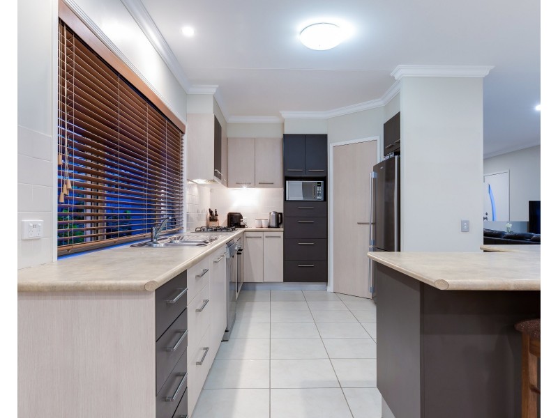 33 Middle Park Court, Coes Creek QLD 4560
